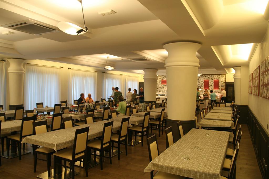Hotel Stanchini Bellaria-Igea Marina Exterior foto